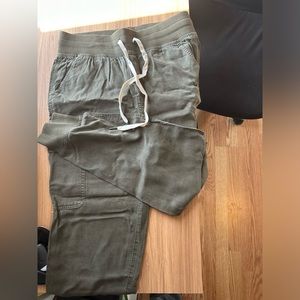 Aerie small army green cargo joggers
